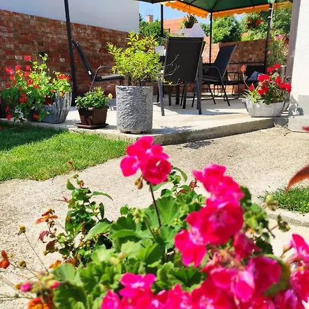 Apartman Relax Dakovo Exterior photo